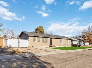 1238 W Fairwood Dr, Meridian, ID 83646