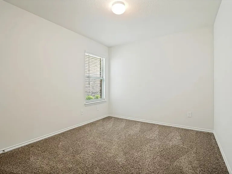 908 Horton St — Photo 14