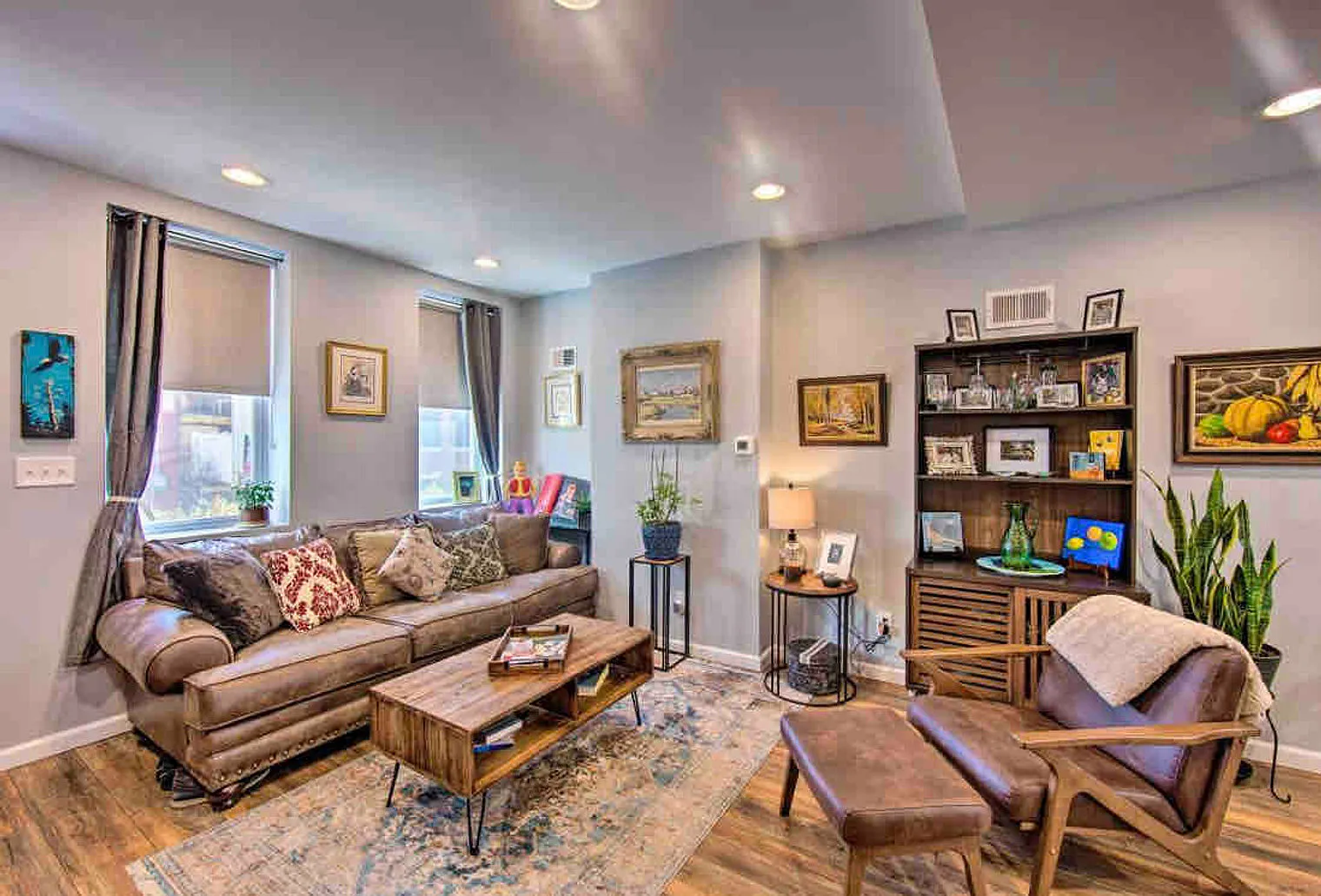 2 bed, 1.5 bath, $4,352 — Photo 1