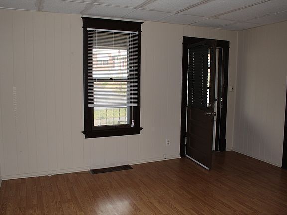 3rd image of 9116 Argyle Ave