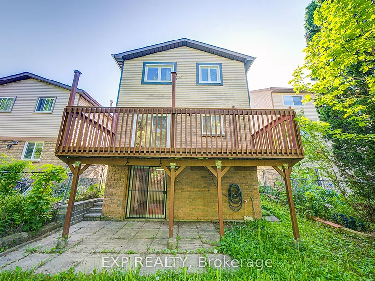 82 Muirlands Dr — Photo 34
