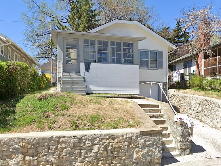 4714 Mercier St — Photo 13