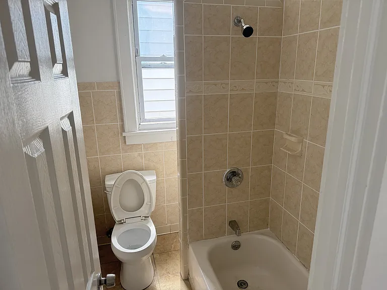 52 William St #3 — Photo 5