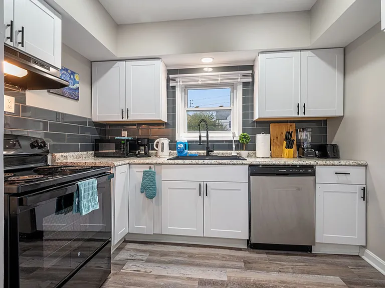 3220 Juliet Street (Full Service Plan) — Photo 12