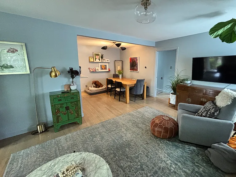 172 Wisteria Dr — Photo 3