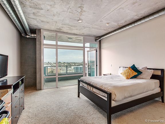 3rd image of 1080 Park Blvd. #1109