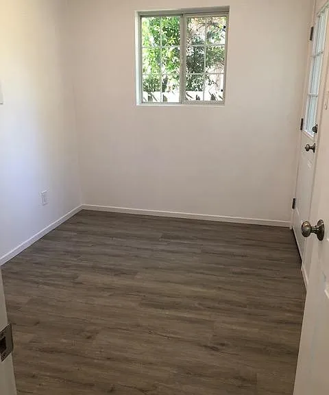 5025 Genesta Ave — Photo 8