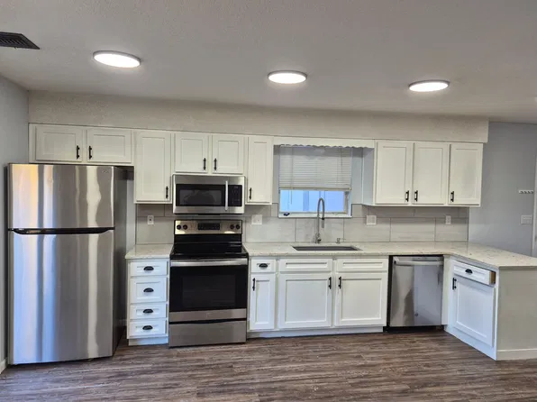 925 NE Ridgeview Dr APT A, Lees Summit, MO 64086