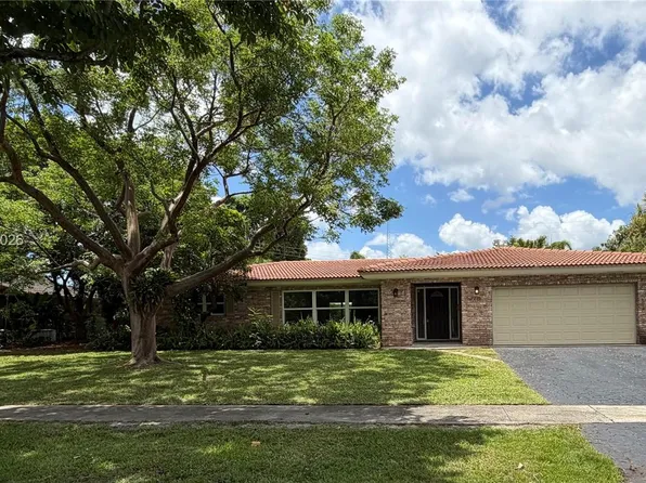 7220 NW 7th St, Plantation, FL 33317