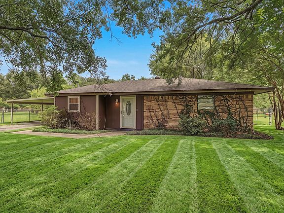 2nd image of 2655 Holton Rd