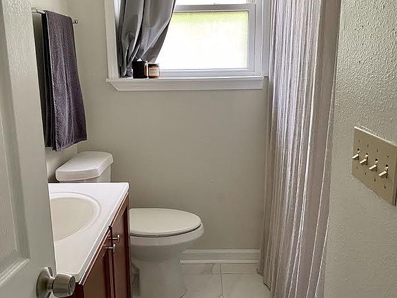 5th image of 6187 Bellaire Dr