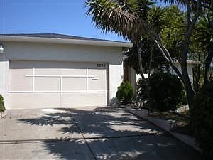 2nd image of 3395 Crestview Dr