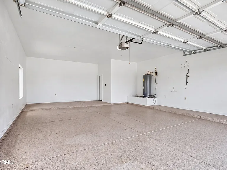3002 E Sherry Ln — Photo 32