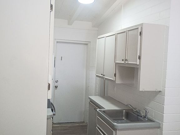 5th image of 200 State St APT C