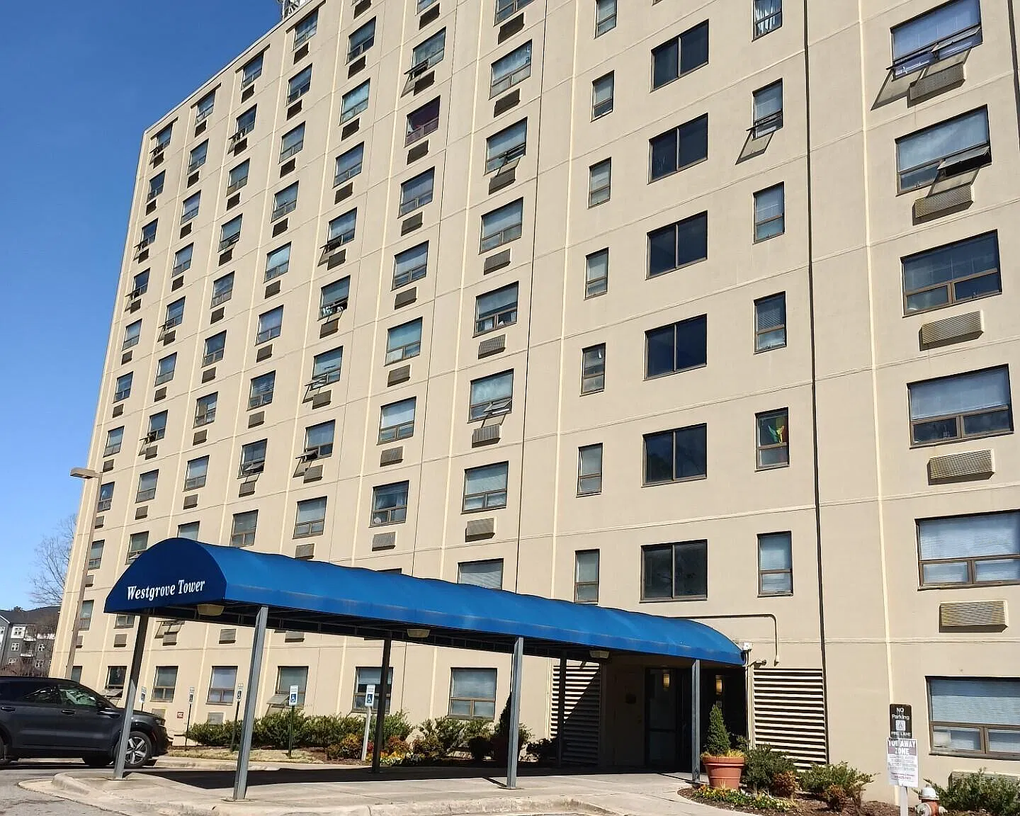 Westgrove Tower — Photo 1