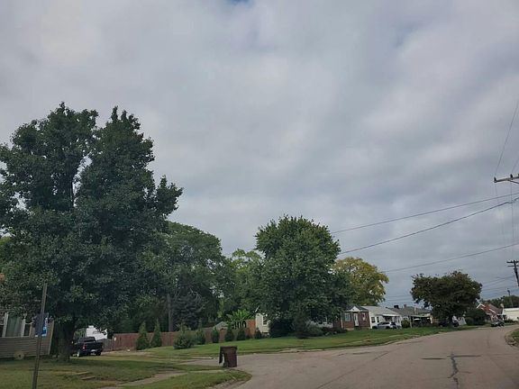 5th image of 2444 Wilbraham Rd