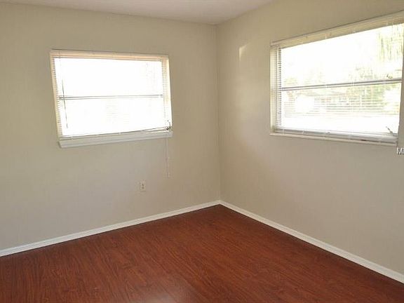 5th image of 5007 Brookmeade Dr