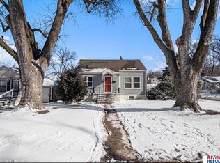 3701 N 38th St, Omaha, NE 68111