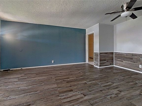 4th image of 4245 Dody St