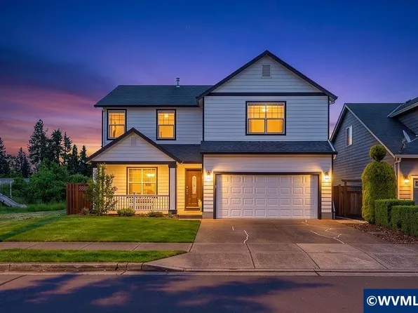 1149 Dahlia St, Woodburn, OR 97071