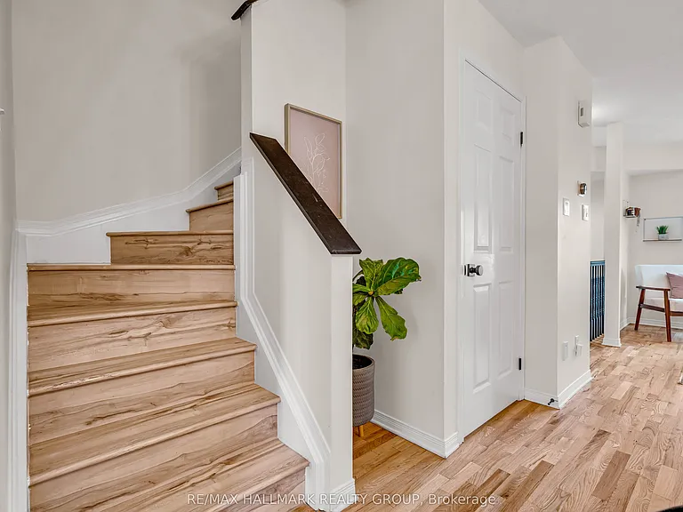 10 Hintonburg Pl #11 — Photo 16