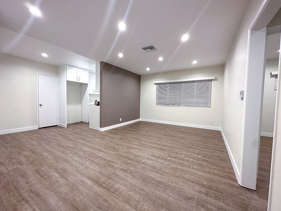 1st image of 4904 Tujunga Ave #7