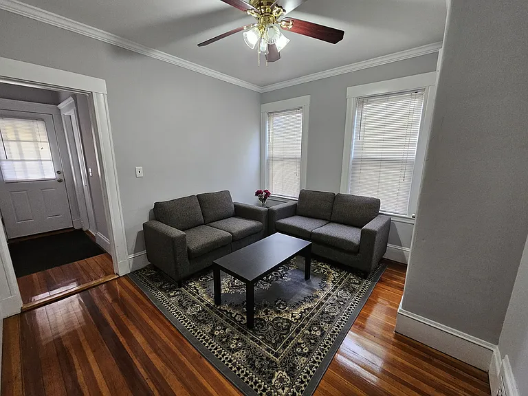 15 New Hampshire Ave #2 — Photo 4
