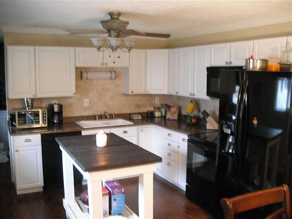 4th image of 290 Bland Blvd