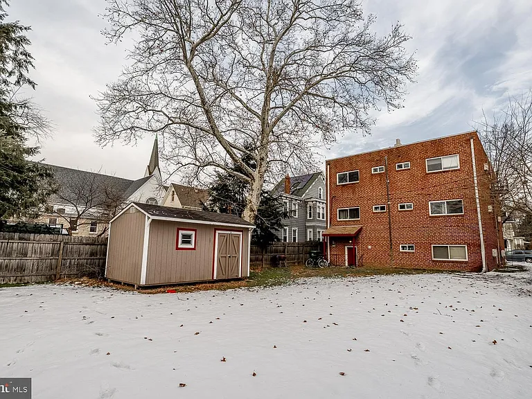 517 Morgan Ave #6 — Photo 16
