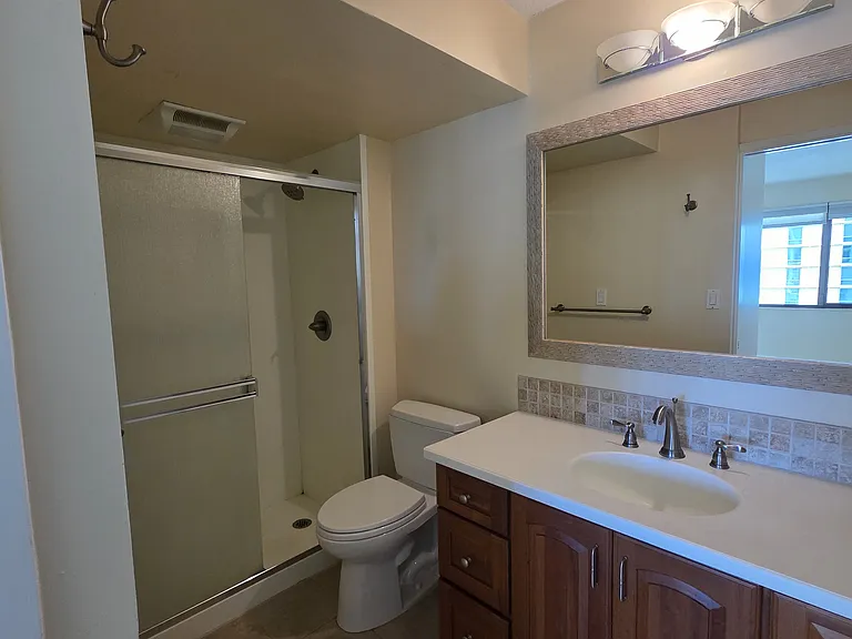 2140 Kuhio Ave #2407 — Photo 5