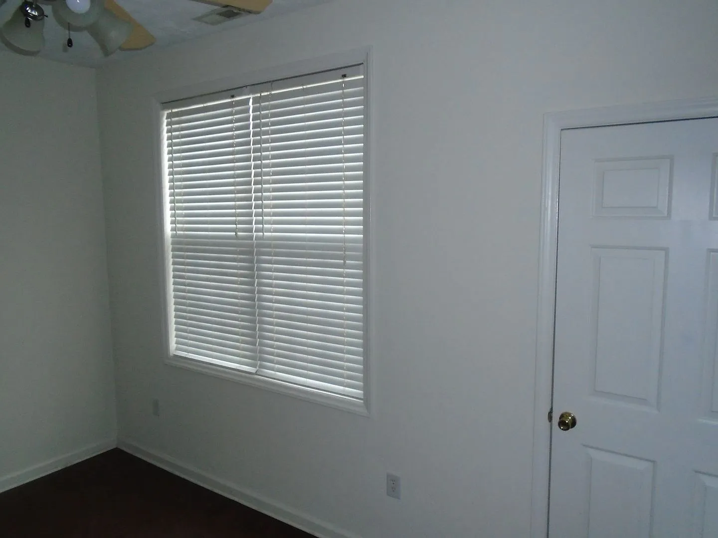 Cliffdale Cottages! Beautiful First Floor Unit Coming Available 008/01/2026! — Photo 4