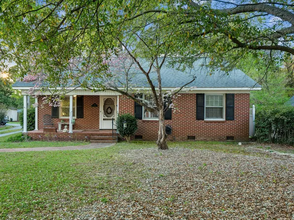 418 S 2nd St, Smithfield, NC 27577