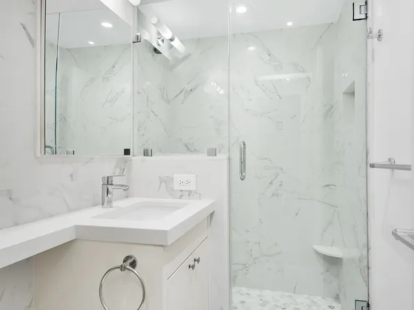 315 East 69th Street image 5 of 7