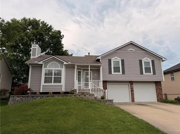2129 SE 6th Ter, Lees Summit, MO 64063