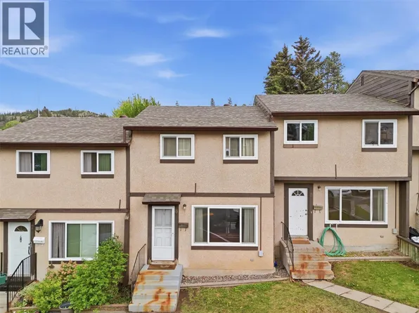 1605 Summit Dr #8, Kamloops, BC V2E 2A5