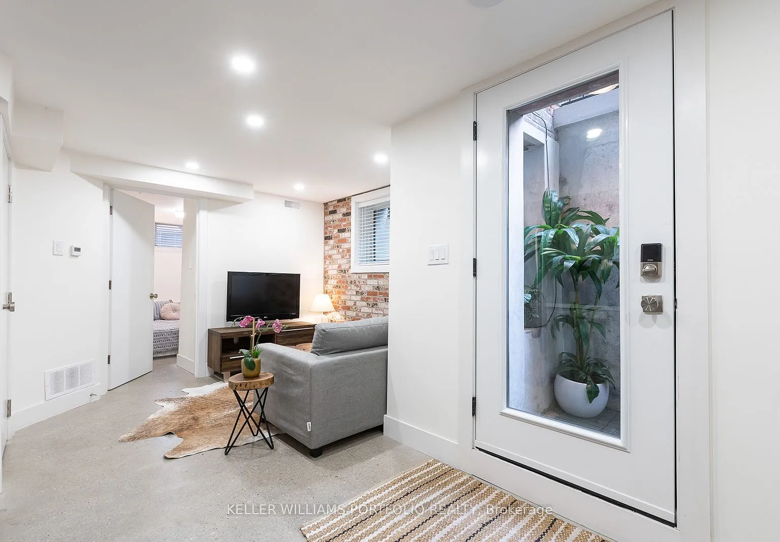 2 bed, $2,440 — Photo 3