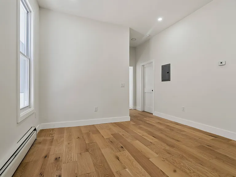 1102 Central Ave #1 — Photo 6