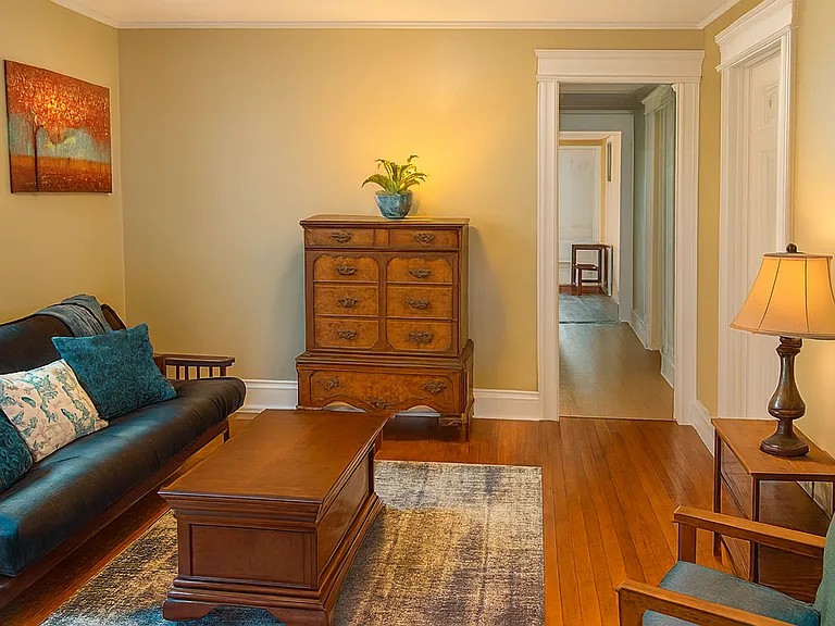123 Whittier Ave — Photo 1