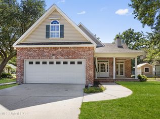 501 General Pershing Ave, Ocean Springs, MS 39564