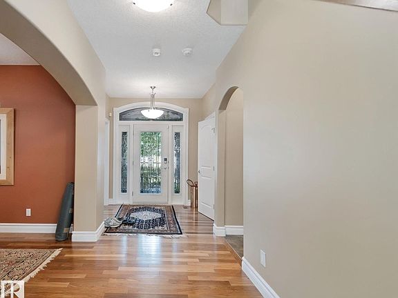 4th image of 18 Embassy Pl