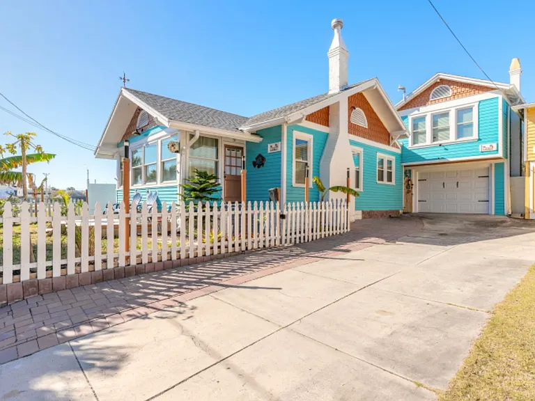 212 S Wild Olive Ave #NA — Photo 1
