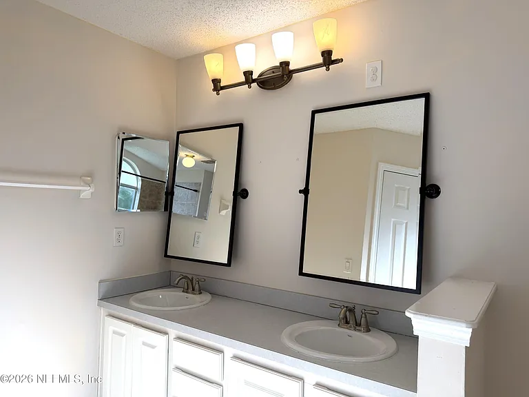 1508 Irishwood Ct — Photo 13