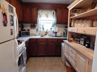 27A Juniper Ln, Eatontown, NJ 07724