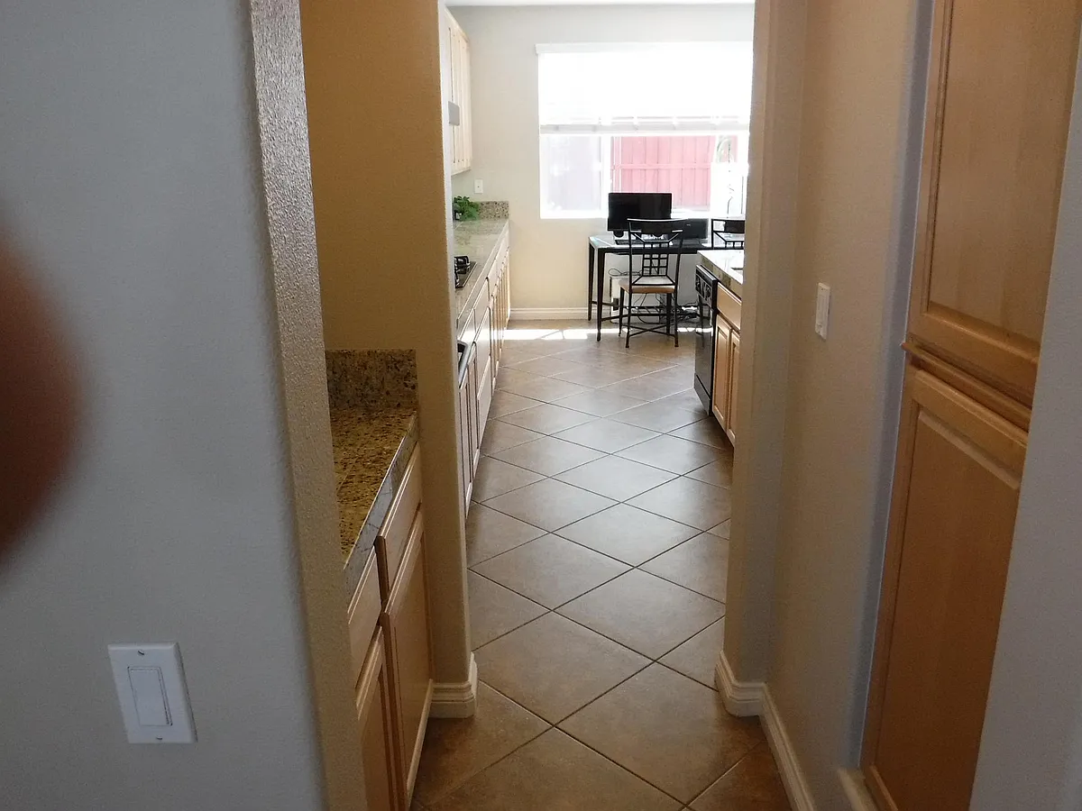 Building Photo - 24279 Golden Mist Dr