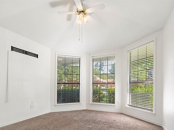 5th image of 614 Arbor Ct