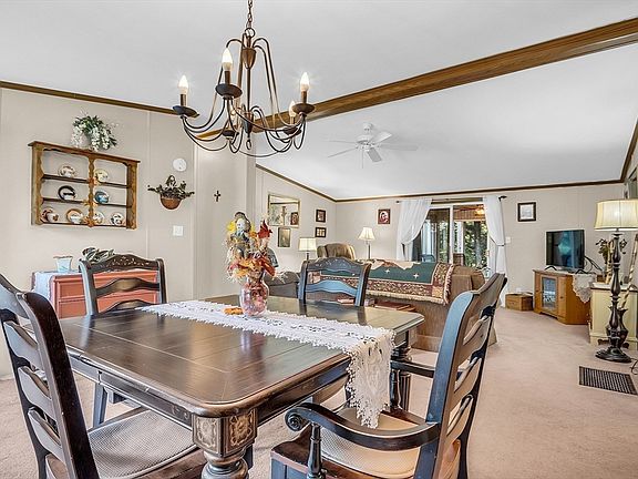 5th image of 89 Earl Dr