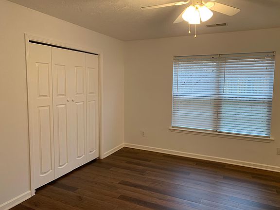 5th image of 136 Angel Falls Dr