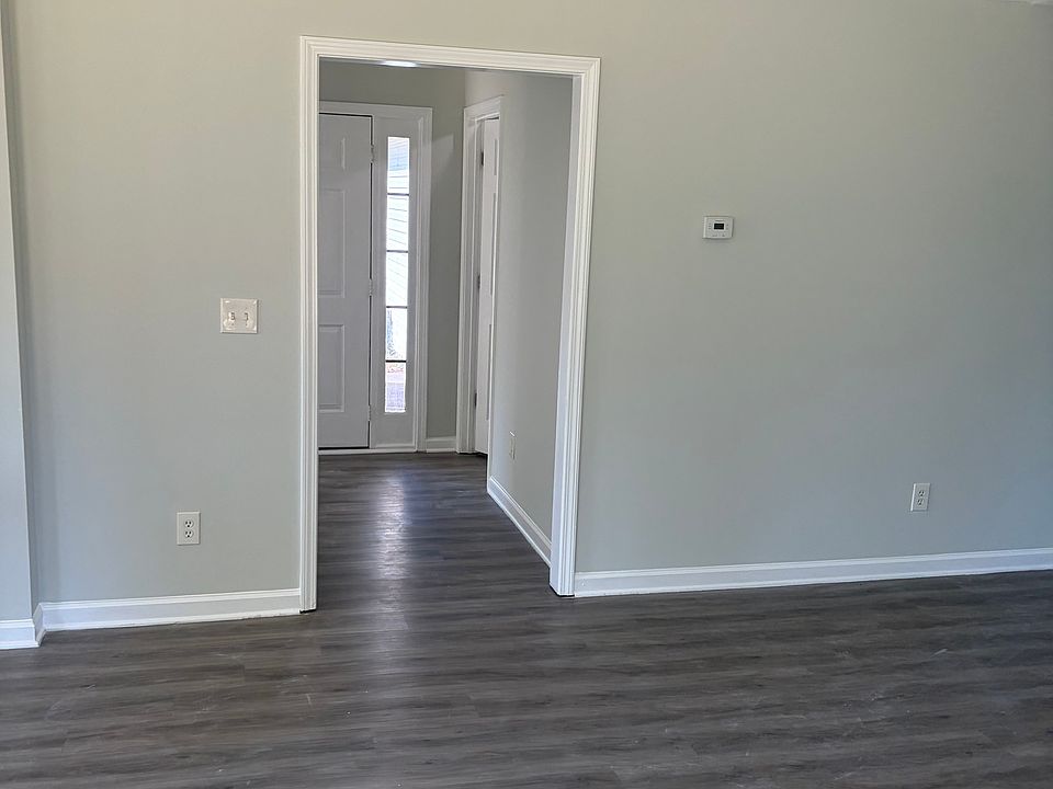 1st image of 73 Oak Ridge Dr