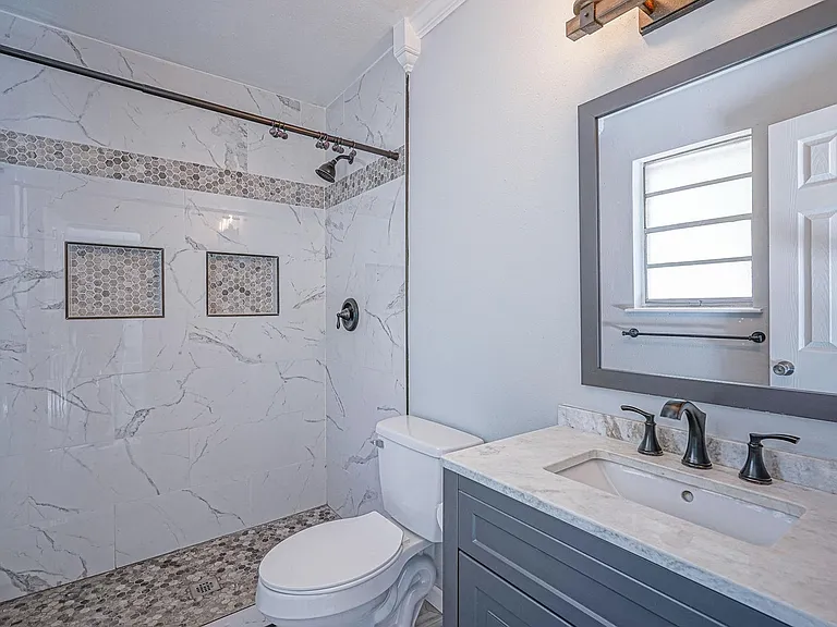 59 Jackson Ave — Photo 10