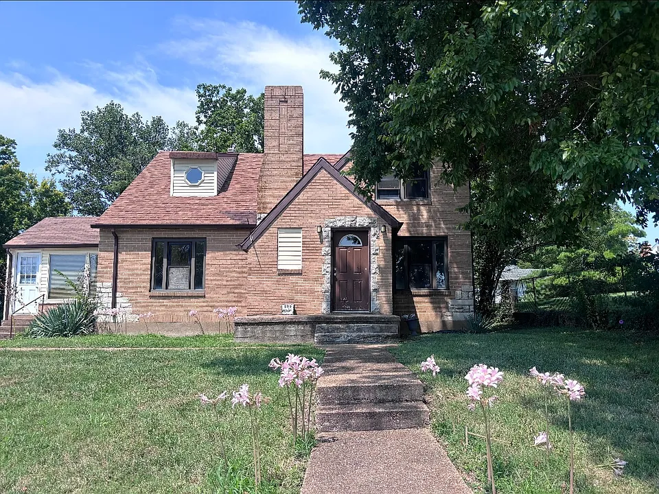 539 Main St
